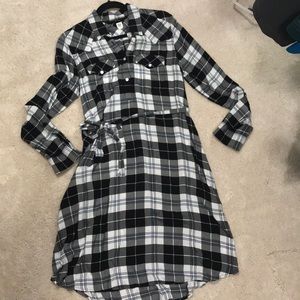 Gap Maternity long sleeve dress